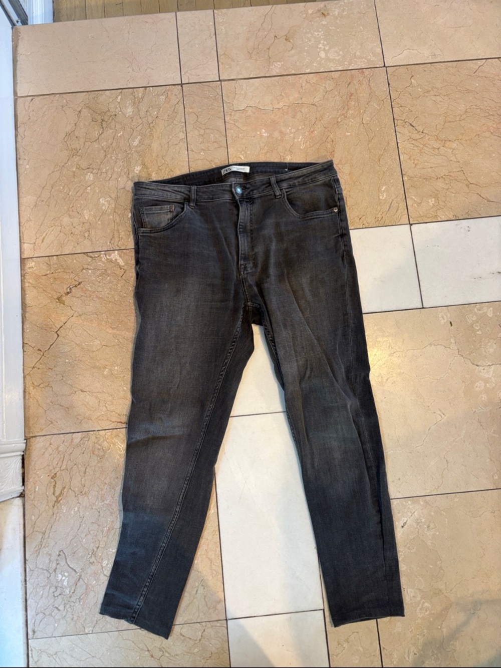 Zara Men's Slim Jeans in Washed Black